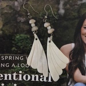 Beautiful Hawaiian Shell Earrings